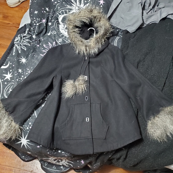 Venus Black Faux Fur Trim Coat - Picture 3 of 6